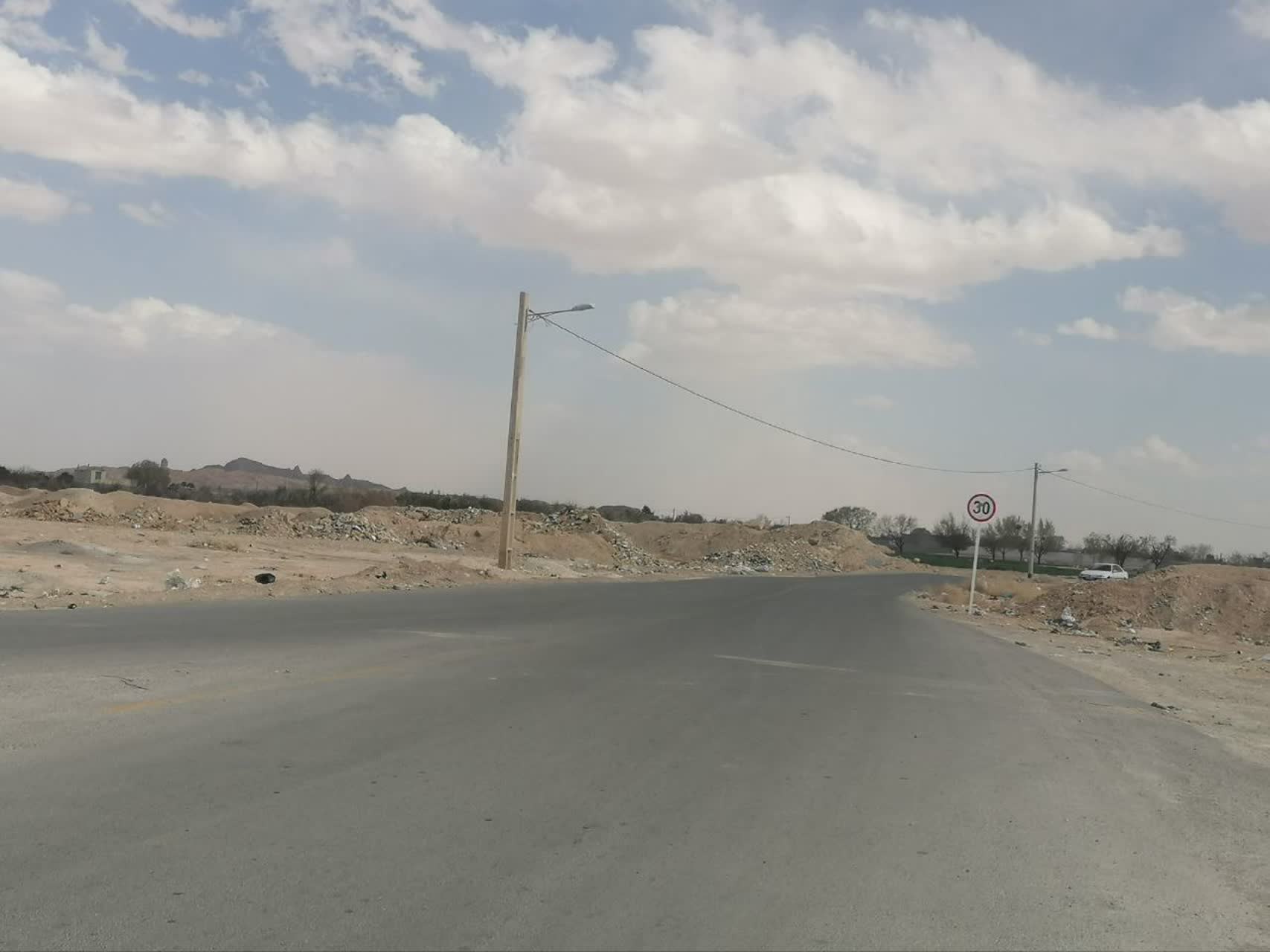 روشنایی جاده حدفاصل میدان شورا تا رستوران عالی آباد