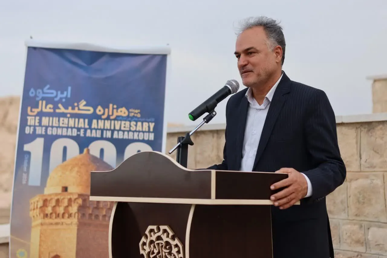 روایت مردمی یک میراث هزارساله؛ مستند «گنبد عالی» با میزبانی شهردار ابرکوه کلید خورد